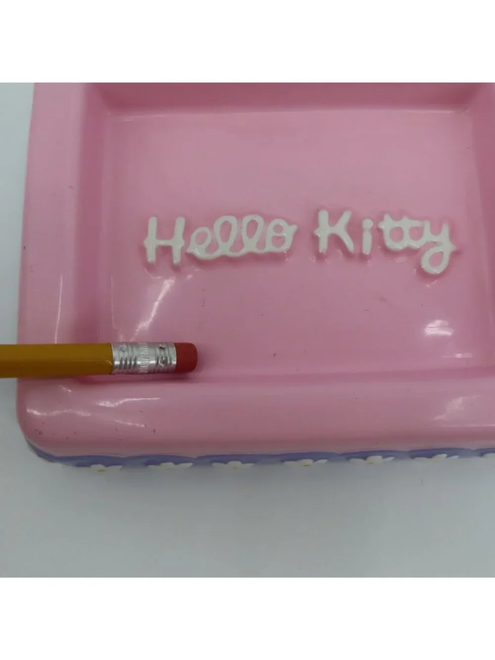Sanrio Hello Kitty 2000 Y2K Ceramic Soap Dish Pink Purple Daisy Flower Bathroom